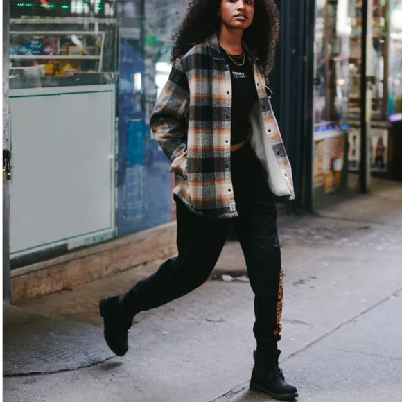 Timberland 6" Waterproof Premium Boots (worn twice) - Picture 5 of 14